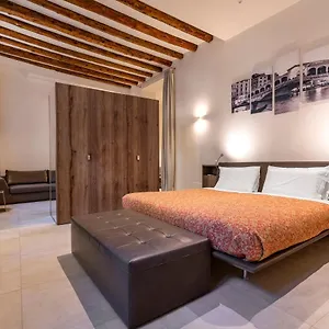 https://suite-dei-greci.hotelslidodijesolo.com