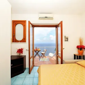 https://amalfi-paradiso-ditalia.hotels-amalfi.com